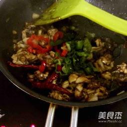 娱乐吃瓜酱牛蛙视频